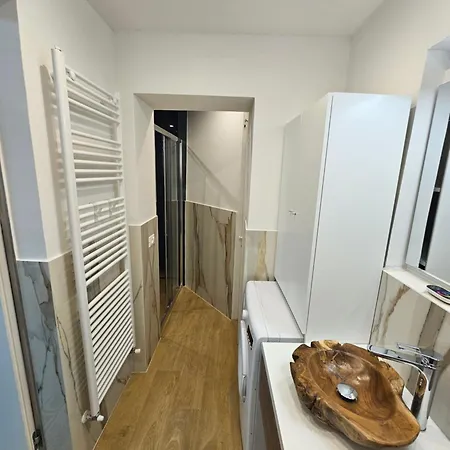 Signoria Apartment *